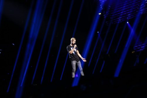 And all day and all night and everything he sees Is just blue | © eurovision.tv / Thomas Hanses