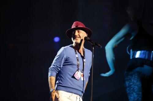 Sing it away, Serhat! | © eurovision.tv / Thomas Hanses